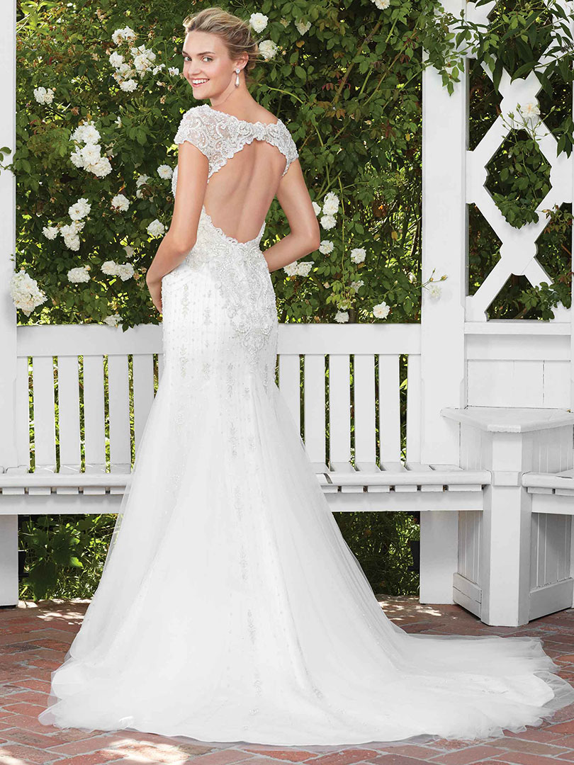 wedding gown with keyhole back design